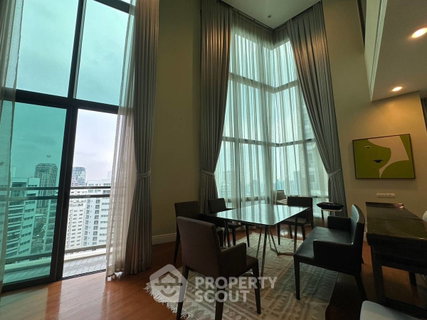 รูปภาพ 3-BR Condo at Bright Sukhumvit 24 Condominium near BTS Phrom Phong (ID 2083241)