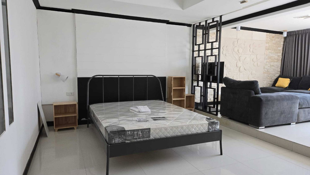 รูป คอนโดใหญ่ 77 ตร.ม. ใกล้ BTS อโศก CBD ชั้นสูง ลงทุนคุ้ม ห้ามพลาด - U6114834 - รูปที่ 2/17