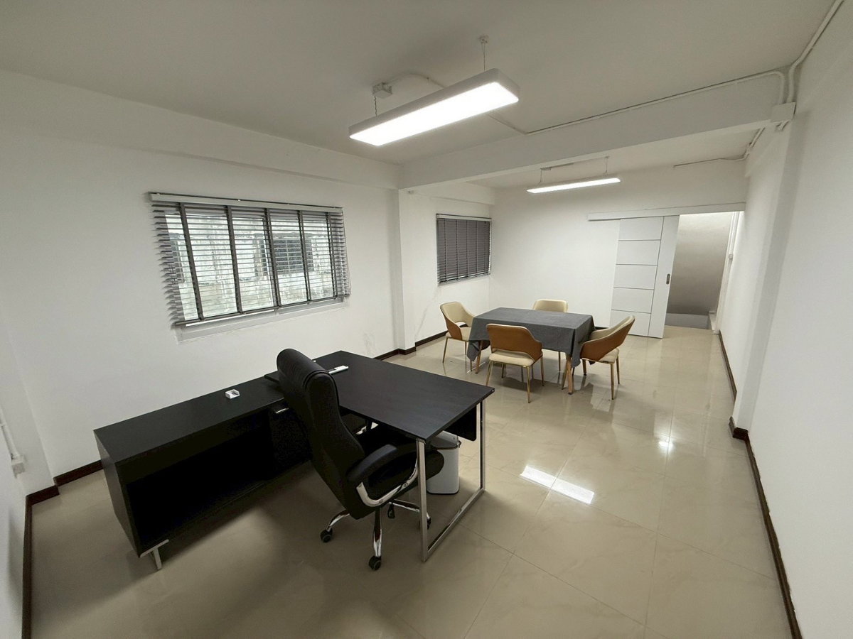 รูป ให้เช่าอาคารพาณิชย์ 4 ชั้น(3ชั้น+1ชั้นลอย) 1 คูหา ติดถนนมหิดล ป่าแดด ใกล้สนามบิน เซนทรัลแอร์พอร์ต-RW007835 - รูปที่ 12/13