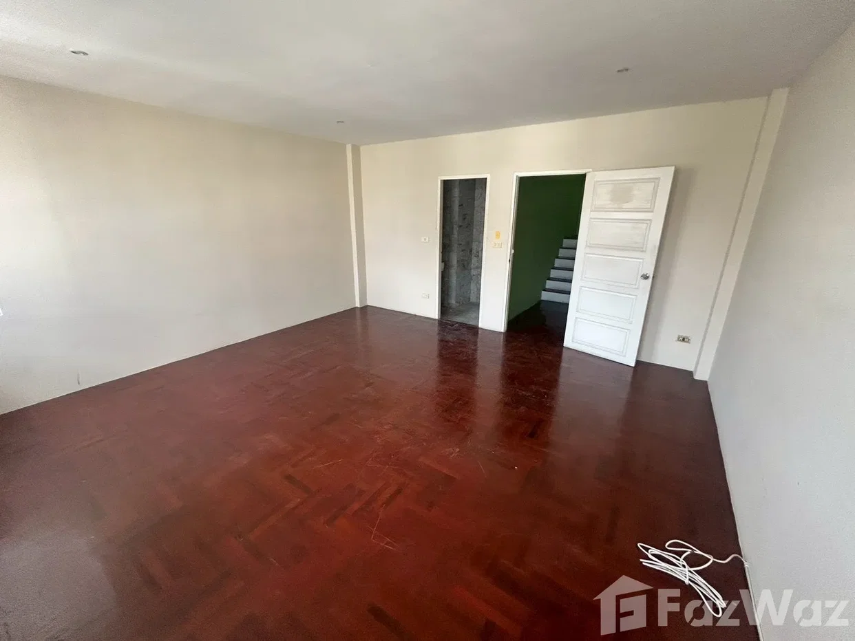 รูป ทาวน์เฮ้าส์ให้เช่า 6 ห้องนอน ใน คลองตันเหนือ, กรุงเทพมหานคร 6153934 - รูปที่ 8/15