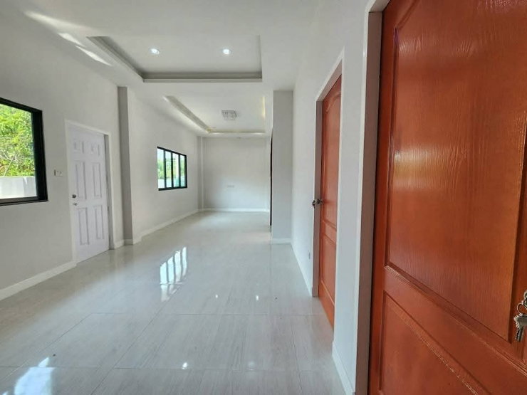 รูป ปล่อยเช่าบ้านใหม่พร้อมเฟอร์ฯ โซนสารภีหลังเทศบาลขัวมุง เดินทางสะดวกมาก หน้าปากซอยมี 7-11 , ตลาดสด - รูปที่ 14/20