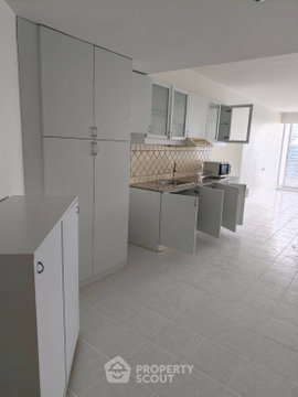 2-BR Condo at Supalai Park Phaholyothin near BTS Ha Yaek Lat Phrao (ID 2775825)