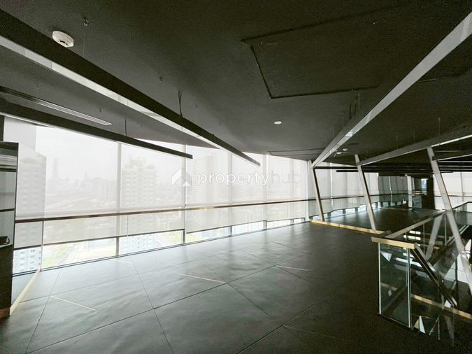 Knightsbridge Space Rama 9