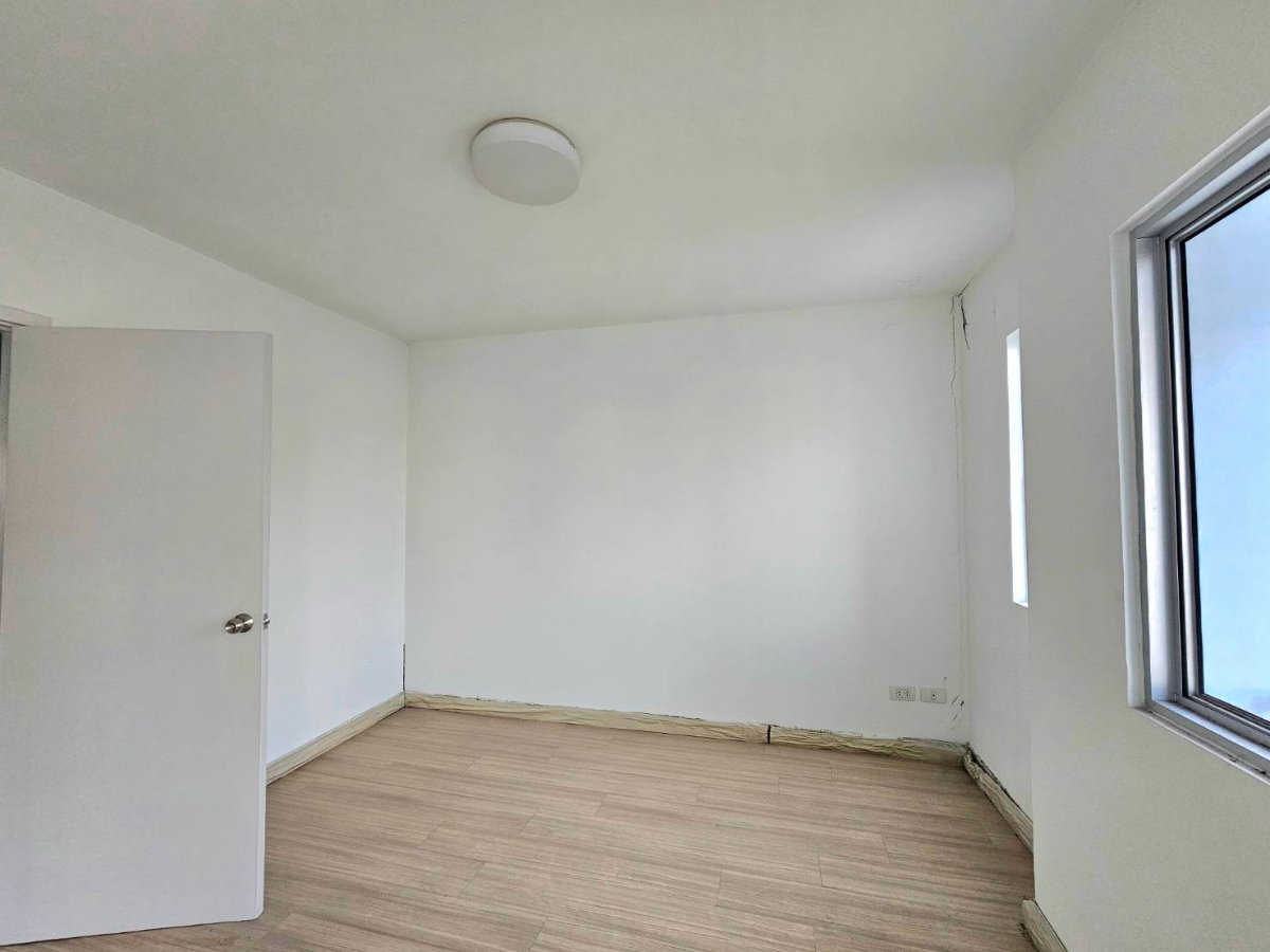 รูป ขายด่วน! ทาวน์โฮม3 นอน 2 น้ำ เดอะคอนเนค 15 ใกล้ Airport link บ้านทับช้าง - รูปที่ 4/15