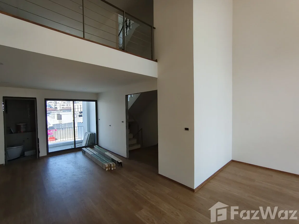 รูป [ขาย] SHO PHATTHANAKARN 32 ทาวน์โฮม 4.5 ชั้น (Unit no: 64) 6130989 - รูปที่ 24/54