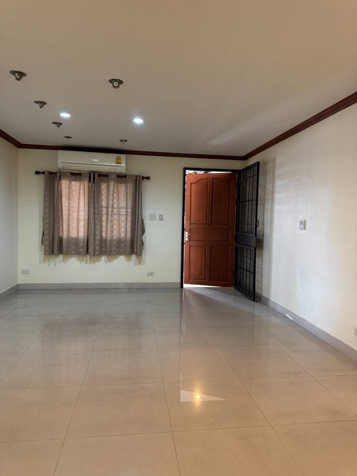 picture Townhouse for Sale Near BTS Phahon Yothin 59 - 14/16