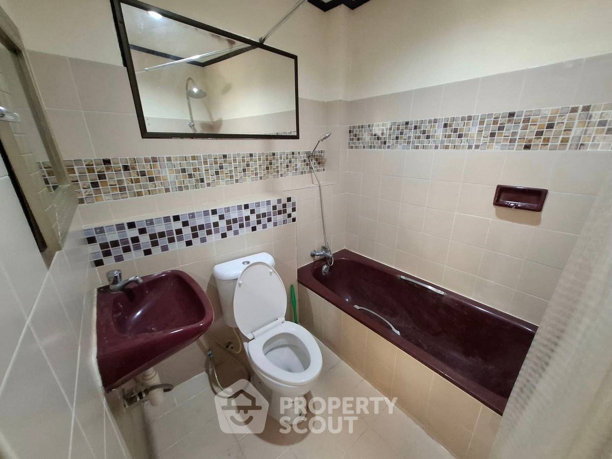 รูป ทาวน์เฮ้าส์ 4-ห้องนอน ใกล้ เมืองพัทยา (ID 1510147) - รูปที่ 14/20