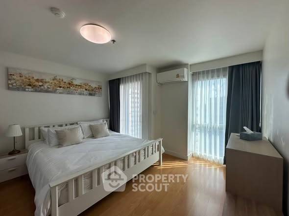 picture 4-BR Condo at Silom Suite Condominium near BTS Saint Louis (ID 2776336) - 2/7