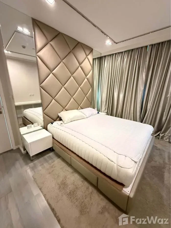 picture Corner Unit 6153865 - 8/18