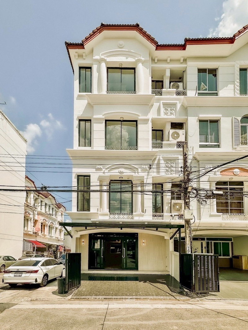 ขายโฮมออฟฟิศ : R103 📣  โฮมออฟฟิศ 4 ชั้น บ้านกลางเมือง พระราม 9 – ลาดพร้าว ใกล้ลาดพร้าว 71  เพียง 7.79 ลบ.