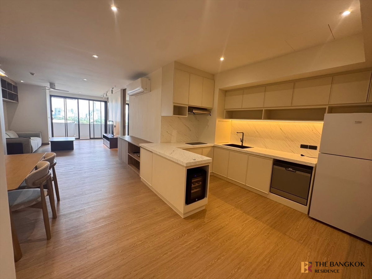 รูป Condo for Rent 💎Lake Avenue near BTS Asoke, 1BR 93sqm 55k, Spacious unit, Best prices in the project 💙 - รูปที่ 5/7