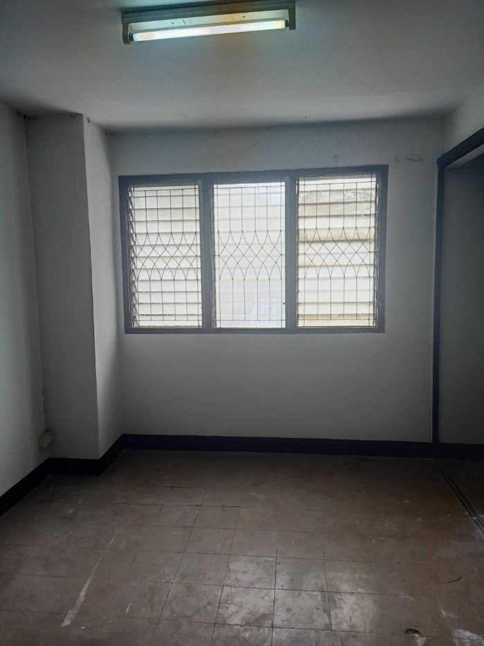 รูป ขายด่วนอาคารพาณิชย์ 4 ชั้น 2 คูหา พร้อมที่จอดรถด้านหน้า ทำเลดี เดินทางสะดวก ติดถนนมหิดล ป่าแดด ใกล้สนามบิน เซนทรัลแอร์พอร์ต - รูปที่ 17/27