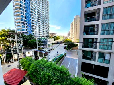 คอนโด พัทยา : คลับเฮาส์ เรสซิเดนซ์ คอนโดมิเนียม