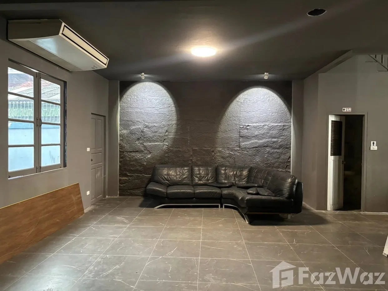 รูป ทาวน์เฮ้าส์ให้เช่า 6 ห้องนอน ใน คลองตันเหนือ, กรุงเทพมหานคร 6153992 - รูปที่ 14/16