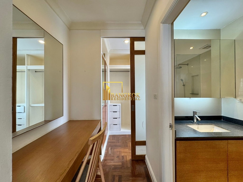 รูป Expansive 3 Bedroom Duplex Apartment in Phrom Phong Area - BR0119AP - รูปที่ 31/50