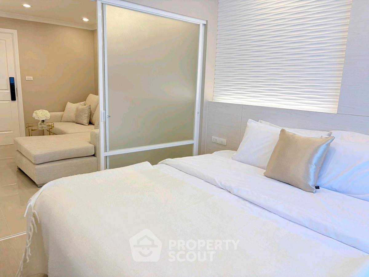 รูป คอนโด 1-ห้องนอน ที่ คอนโด ลุมพินี เพลส พระราม 9 – รัชดา ใกล้ MRT พระราม 9 (ID 2748043) - รูปที่ 1/9