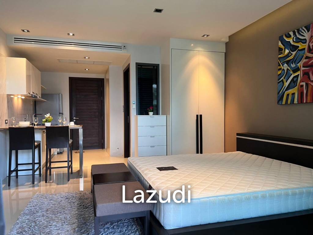 picture Spacious Studio Condo for Sale with Pool View in Patong - 4/9