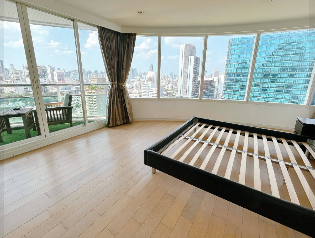picture The Eight Thonglor. 3bed 140sqm. Line id: @pfagent - 8/18