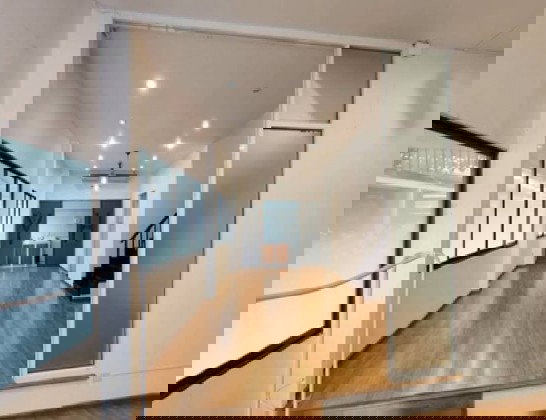 รูป ให้เช่าทาวน์โฮม 3 ชั้น หมู่บ้านศรีวรา ทาวน์อินทาวน์ / บ้านเปล่า ไม่มีเฟอร์นิเจอร์ / แอร์ 4 เครื่อง / เหมาะสำหรับทำเป็นออฟฟิศ สำนักงาน จดบริษัทได้ - รูปที่ 6/10