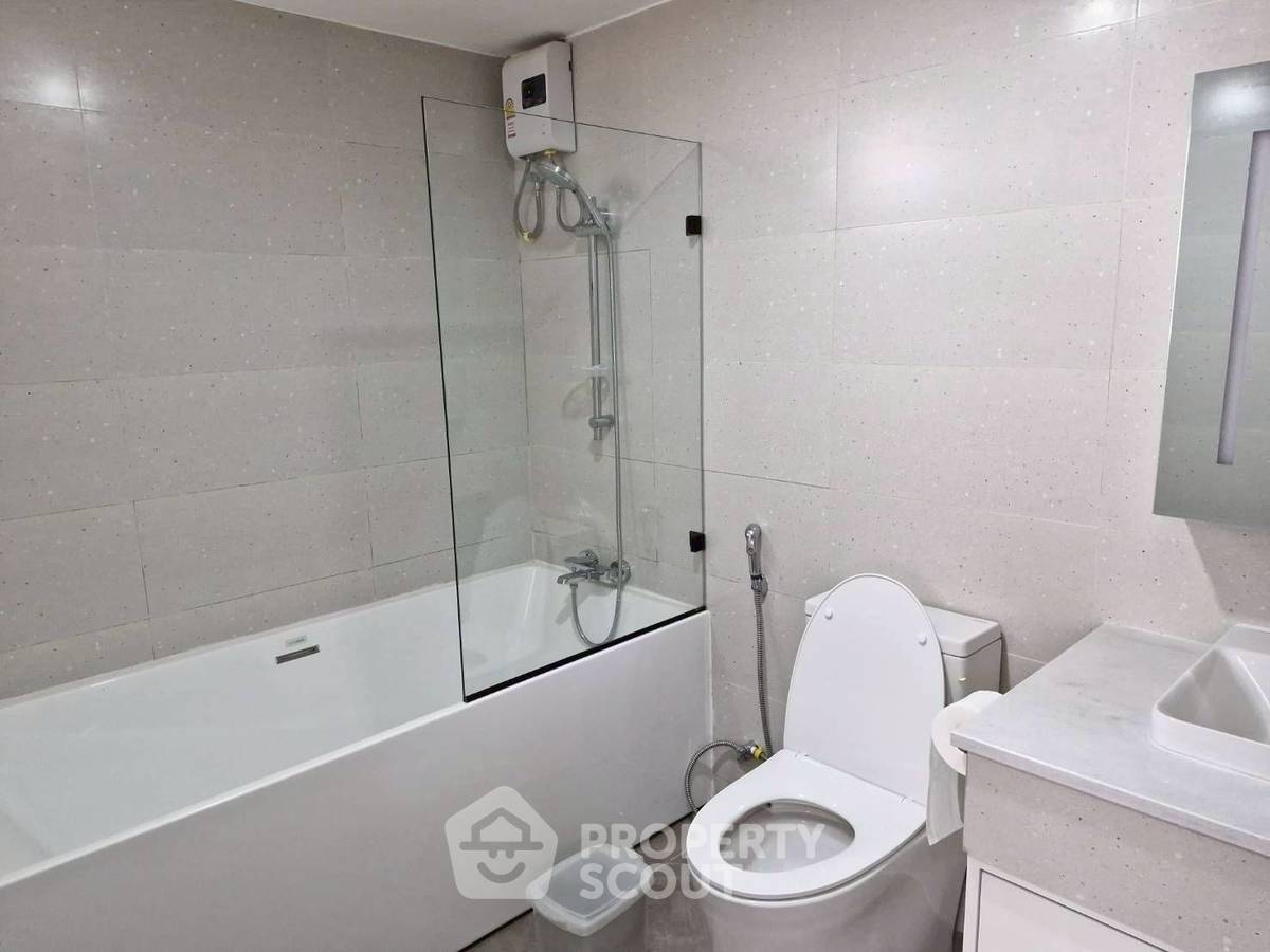 รูป คอนโด 3-ห้องนอน ที่ สุขุมวิท คาซ่า คอนโดมิเนียม ใกล้ BTS อโศก (ID 2615167) - รูปที่ 6/13