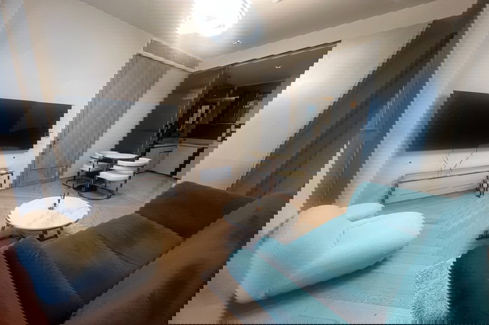 รูป 🔥 เช่าด่วน !! คอนโดหรู ใจกลางสาทร !! The Reserve Sathorn, 1 ห้องนอน, 1 ห้องน้ำ, ชั้นสูง 18++ !!🔥Code C20221203476 แต่งครบ, พร้อมเข้าอยู่📣📣 - รูปที่ 2/16