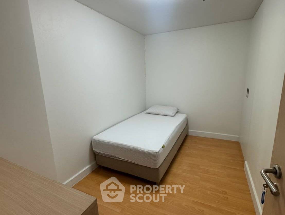 picture 4-BR Condo at Silom Suite Condominium near BTS Saint Louis (ID 2776336) - 7/7