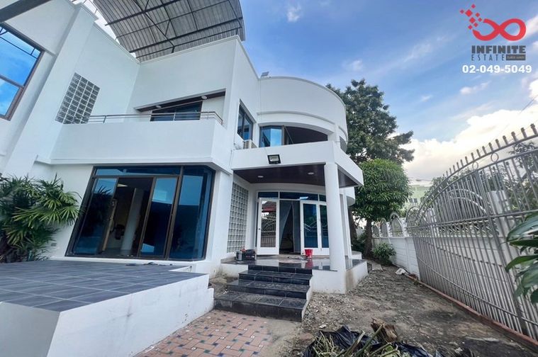 ขายโฮมออฟฟิศ 5 ห้องนอน 524 ตร.ม. 112 ตร.ว. เขตวังทองหลาง