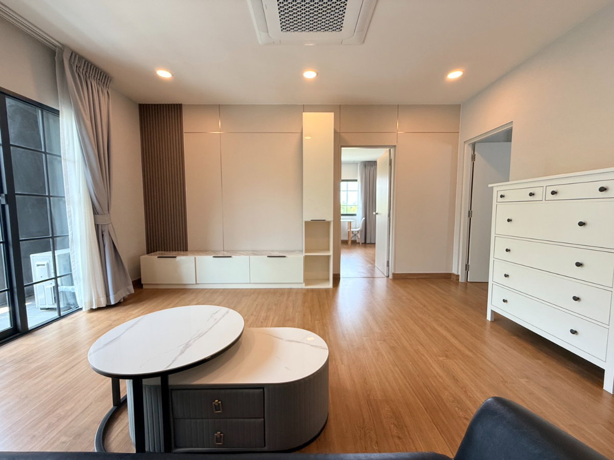 รูป ให้เช่า Centro Bangna บ้านเดี่ยว 2 ชั้น 296 sq.m. ฟังก์ชัน 4 ห้องนอน 4 ห้องน้ำ 3 จอดรถ.พร้อมเข้าอยู่ - รูปที่ 6/16