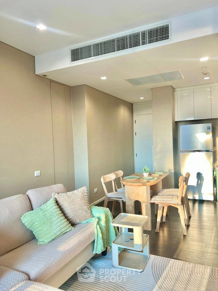 picture 2-BR Condo at The Saint Residences near MRT Phahon Yothin (ID 2776565) - 10/11