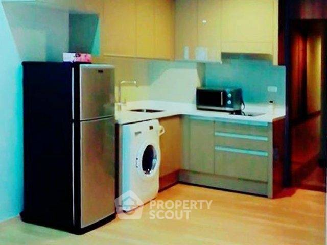 รูป คอนโด สตูดิโอ ที่ โนเบิล รีไฟน์ พร้อมพงษ์ ใกล้ BTS พร้อมพงษ์ (ID 2744479) - รูปที่ 3/7