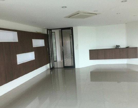 รูป ให้เช่าอาคารสำนักงาน 4 ชั้น พร้อมที่พักชั้นบน / ทำเลซอยคู้บอน / ริมถนนคู้บอน / จอดรถ 12 คัน / แอร์ 23 เครื่อง / เหมาะหลากหลายธุรกิจ - รูปที่ 7/23