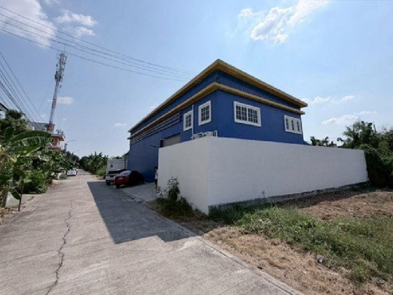 รูป ให้เช่าโกดังพร้อมสำนักงานพร้อมห้องพัก / ใช้สอย 405 ตารางเมตร / Office 2 ชั้น / ทำเล ถนนกาญจนาภิเษก ติดกับสมาคมปักใต้ / รถเทรลเลอร์ ตู้สั้น เข้าออกได้ - รูปที่ 1/15