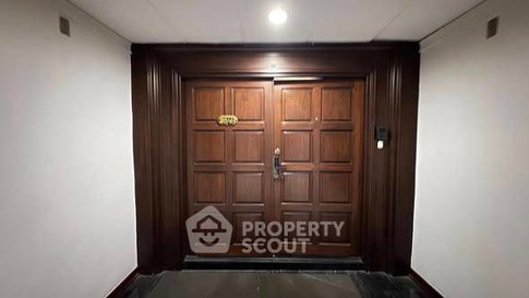 3-BR Condo at Richmond Palace Condominium near BTS Phrom Phong (ID 2775705)