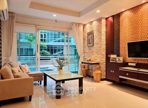 คอนโด 2-ห้องนอน ที่ อเวนิว 61 คอนโดมิเนียม ใกล้ BTS ทองหล่อ (ID 2755937)