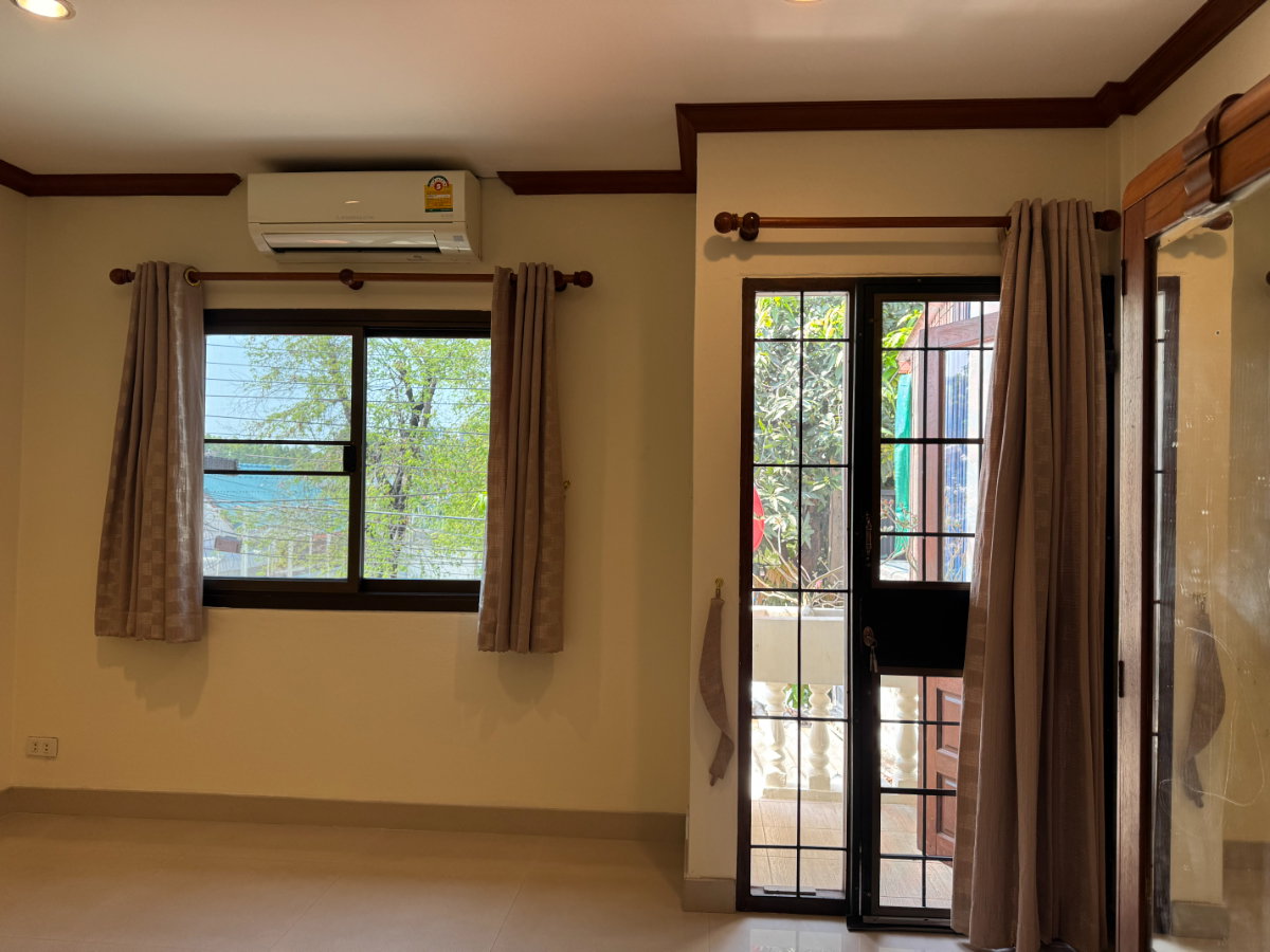 picture Townhouse for Sale Near BTS Phahon Yothin 59 - 2/16