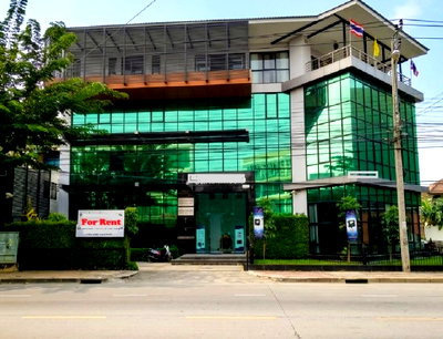 สำนักงานให้เช่า : ให้เช่าอาคารสำนักงาน 4 ชั้น พร้อมที่พักชั้นบน / ทำเลซอยคู้บอน / ริมถนนคู้บอน / จอดรถ 12 คัน / แอร์ 23 เครื่อง / เหมาะหลากหลายธุรกิจ