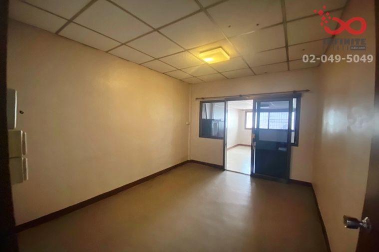 2-bed townhouse for sale, 18.4 sq wah, Yensuk Latphrao 87