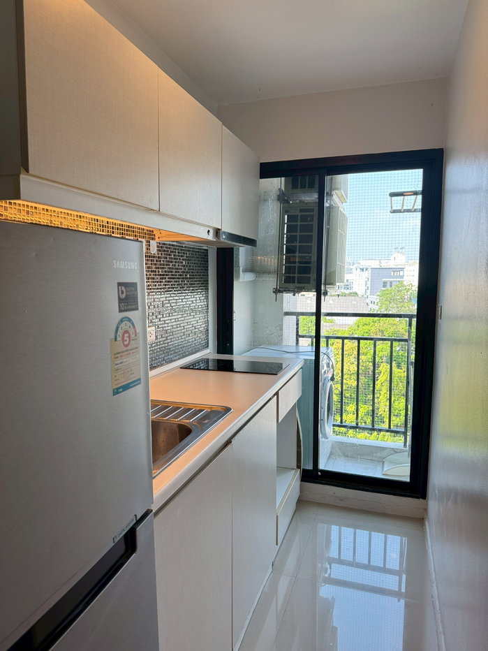 picture For Rent: Pause Condo, Bearing Soi 1 - 10/15