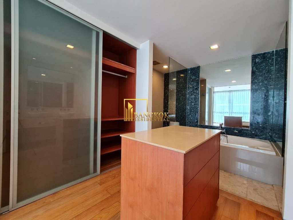 picture Ficus Lane | Impressive 3 Bedroom Condo in Phra Khanong - BR15945CD - 21/36