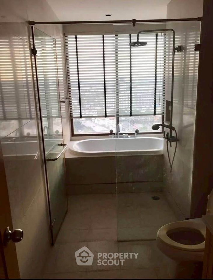 รูป คอนโด 1-ห้องนอน ที่ ดิ เอ็มโพริโอ เพลส ใกล้ BTS พร้อมพงษ์ (ID 2468183) - รูปที่ 3/6