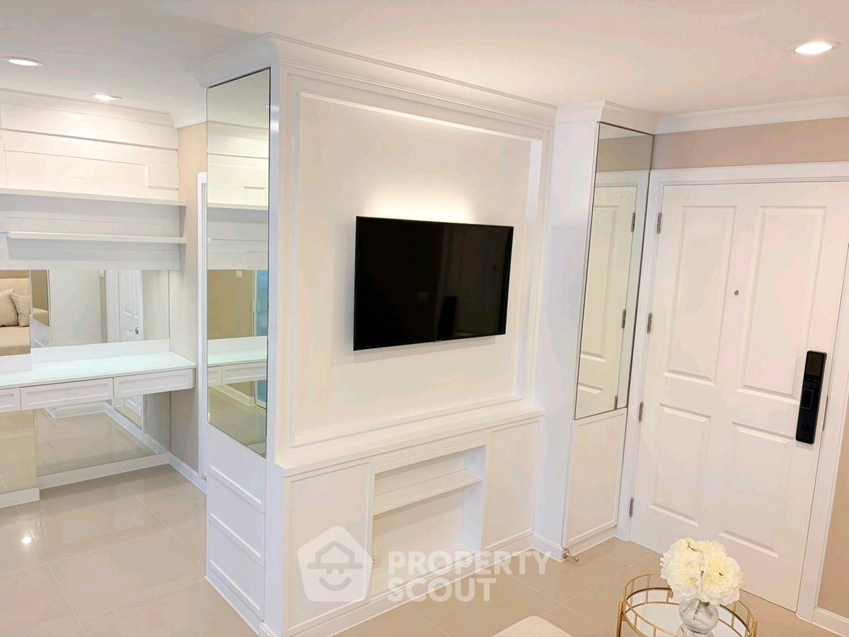 รูป คอนโด 1-ห้องนอน ที่ คอนโด ลุมพินี เพลส พระราม 9 – รัชดา ใกล้ MRT พระราม 9 (ID 2748043) - รูปที่ 2/9