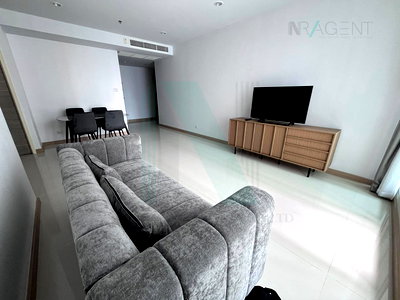 Condos for rent : For Rent Condo SUPALAI RIVA GRANDE Building B, Floor 10,2 bed room, Room size 75 sqm