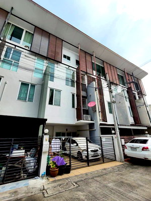 ขายบ้านเดี่ยว : 276AGKI🔥 ด่วน! ราคาดีสุดในโครงการ ทาวน์เฮ้าส์ The Attic สี่ไชยทอง บ้านไซซ์ใหญ่