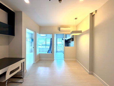 ขายคอนโด : ขายด่วน คอนโด เดอะรูม รัชดา-ลาดพร้าว 2.99 ล้านบาท 🔥