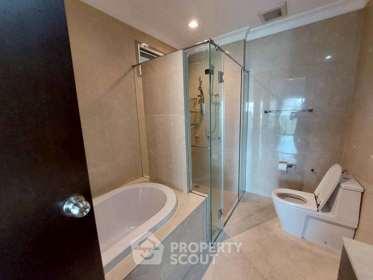 picture 2-BR Condo at The Madison near BTS Phrom Phong (ID 2773388) - 10/15