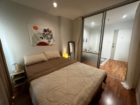 Lumpini Park Nawamin-Sriburapa |** Rent 7,500 THB, Building B2 Large room 27 Sq.m. | Fully Furnished with washing machine