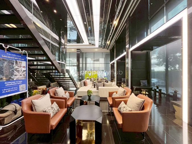 Knightsbridge Space Rama 9