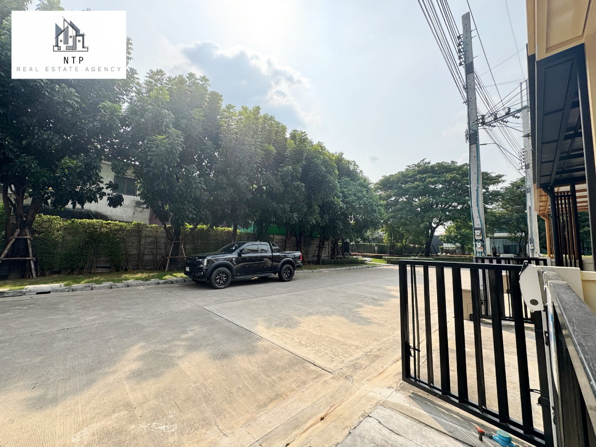 รูป ให้เช่า 🚨 Townhome 3 ชั้น ทำเลดี รถไม่ติด หน้าหมู่บ้านมี Community Mall เดินไปได้เลย ใกล้ Mega Bangna ไม่ถึง 10 นาที บ้านติดถนนสุขาภิบาล2 ใกล้เจโม - รูปที่ 35/45