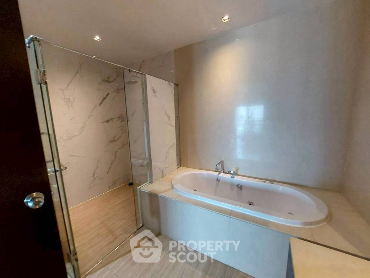 picture 2-BR Condo at The Madison near BTS Phrom Phong (ID 2773389) - 16/18