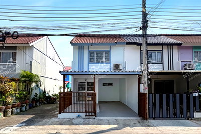 ทาวน์โฮม นนทบุรี : พฤกษา 45 บางใหญ่ แปลงมุม ปรับปรุงใหม่ พร้อมอยู่